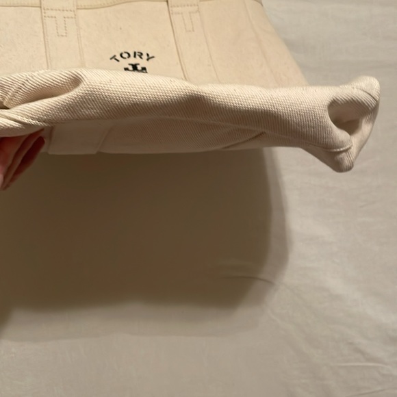 Tory Burch Mercer St. Canvas Tote Bag in Cream Navy Leather Straps - Picture 5 of 8
